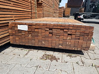 Ca. 276x angelim pedra latten geschaafd, 21x40mm, lengte 185cm - afbeelding 2 van  3