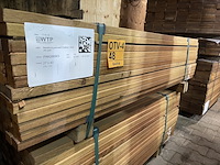 Ca. 276x guyana teak latten geschaafd, 27x40mm, lengte 155cm - afbeelding 2 van  3