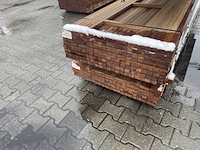 Ca. 279x guyana teak latten geschaafd, 27x40mm, lengte 18/335cm, 195/365cm, 66/395cm - afbeelding 3 van  3