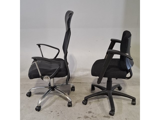 Ca. 27x bureau, 2x bureaustoel en 1x tafel, o.a. gispen - afbeelding 3 van  20