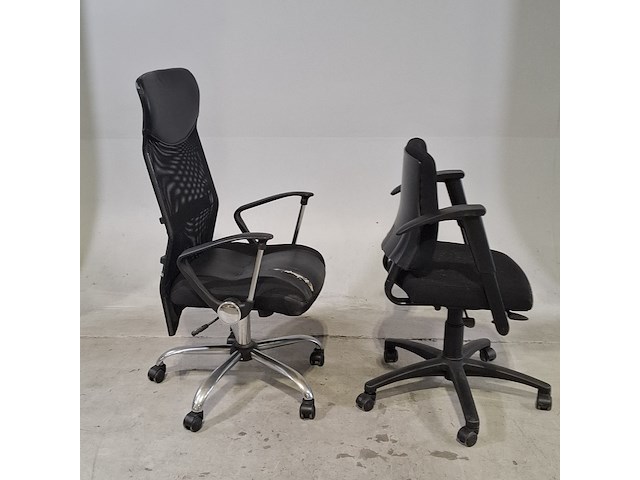 Ca. 27x bureau, 2x bureaustoel en 1x tafel, o.a. gispen - afbeelding 4 van  20