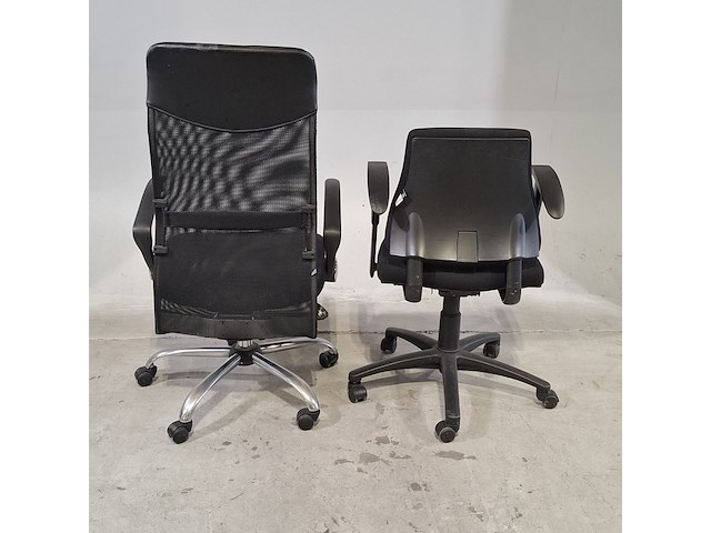 Ca. 27x bureau, 2x bureaustoel en 1x tafel, o.a. gispen - afbeelding 5 van  20