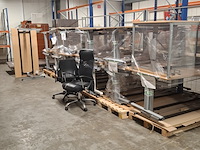Ca. 27x bureau, 2x bureaustoel en 1x tafel, o.a. gispen - afbeelding 7 van  20