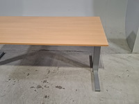 Ca. 27x bureau, 2x bureaustoel en 1x tafel, o.a. gispen - afbeelding 15 van  20