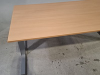 Ca. 27x bureau, 2x bureaustoel en 1x tafel, o.a. gispen - afbeelding 16 van  20