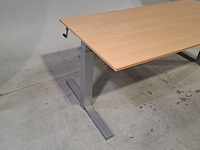 Ca. 27x bureau, 2x bureaustoel en 1x tafel, o.a. gispen - afbeelding 20 van  20