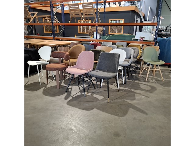 Ca. 27x diverse stoelen, o.a. (zuiver, dutchbone enz) - afbeelding 2 van  24