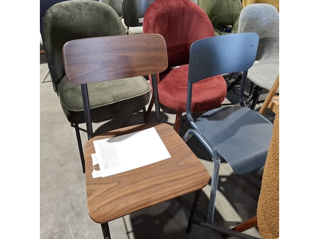Ca. 27x diverse stoelen, o.a. (zuiver, dutchbone enz) - afbeelding 10 van  24
