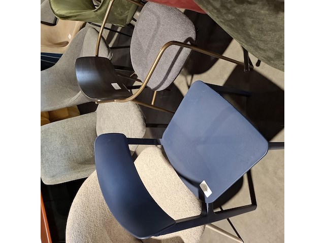 Ca. 27x diverse stoelen, o.a. (zuiver, dutchbone enz) - afbeelding 14 van  24