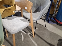 Ca. 27x diverse stoelen, o.a. (zuiver, dutchbone enz) - afbeelding 17 van  24
