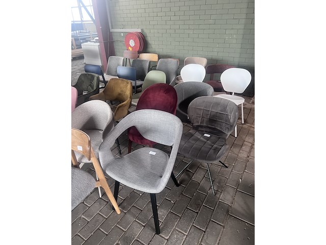 Ca. 27x diverse stoelen, o.a. (zuiver, dutchbone enz) - afbeelding 19 van  24