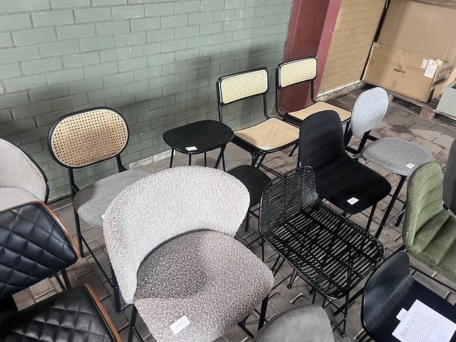 Ca. 27x diverse stoelen, o.a. (zuiver, dutchbone enz) - afbeelding 21 van  24