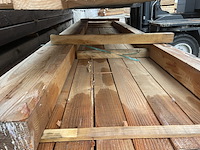 Ca. 27x douglas balken fijnbezaagd, 120x120mm, lengte 500cm - afbeelding 1 van  3