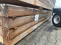 Ca. 27x douglas balken fijnbezaagd, 120x120mm, lengte 500cm - afbeelding 2 van  3