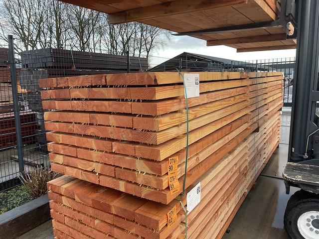 Ca. 27x douglas balken fijnbezaagd, 60x170mm, lengte 460cm - afbeelding 2 van  3