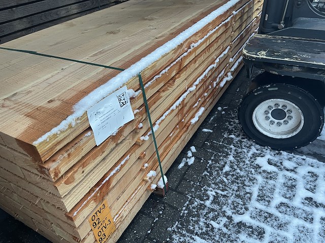 Ca. 27x douglas balken fijnbezaagd, 60x170mm, lengte 460cm - afbeelding 1 van  3