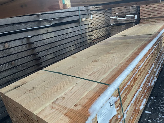 Ca. 27x douglas balken fijnbezaagd, 60x170mm, lengte 460cm - afbeelding 2 van  3