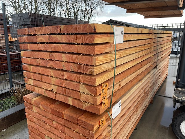 Ca. 27x douglas balken fijnbezaagd - afbeelding 2 van  3