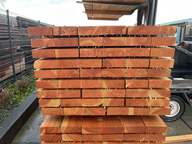Ca. 27x douglas balken fijnbezaagd - afbeelding 3 van  3