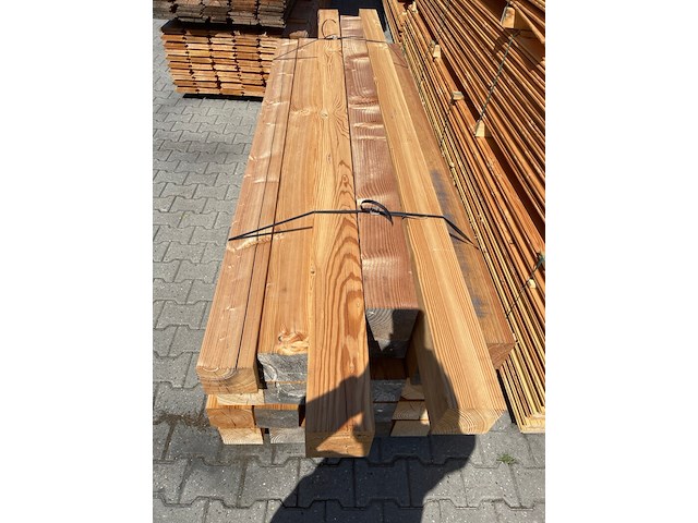 Ca. 27x douglas balken geschaafd, 140x140mm, lengte 25/250cm, 2/300cm - afbeelding 1 van  3