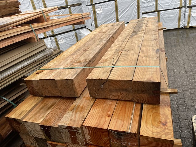 Ca. 27x douglas balken geschaafd, 140x140mm, lengte 6/200cm, 21/250cm - afbeelding 1 van  3