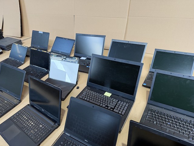 Ca. 27x laptop, dell - afbeelding 5 van  21