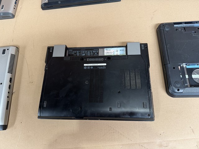 Ca. 27x laptop, dell - afbeelding 21 van  21