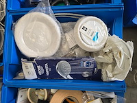 Ca. 27x magazijnbakken incl. inhoud kruizinga, blauw - afbeelding 8 van  28