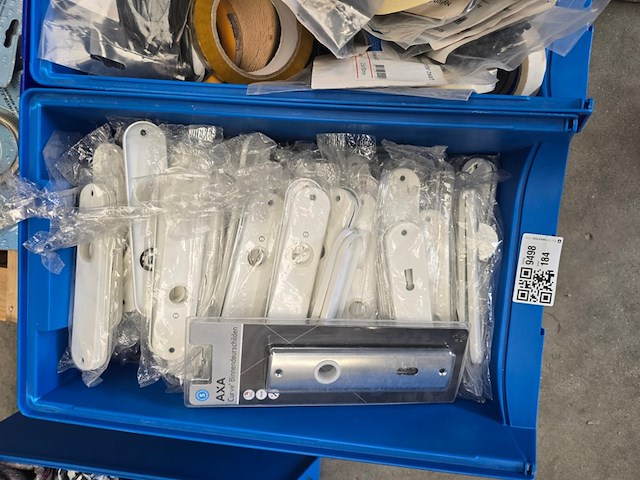Ca. 27x magazijnbakken incl. inhoud kruizinga, blauw - afbeelding 10 van  28