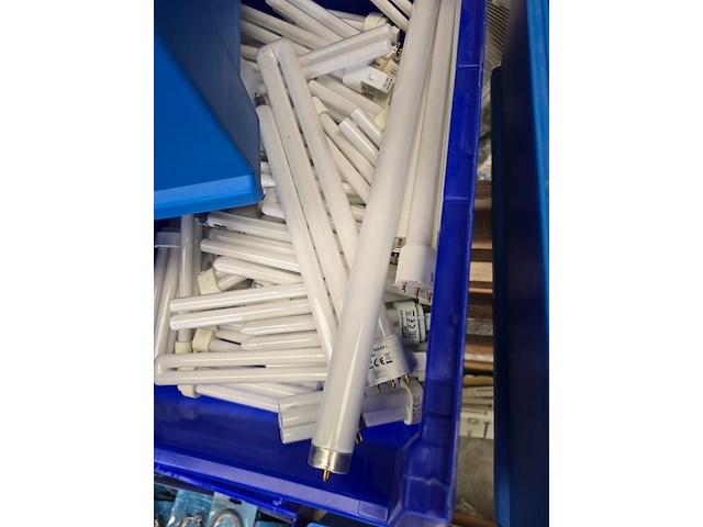 Ca. 27x magazijnbakken incl. inhoud kruizinga, blauw - afbeelding 18 van  28