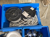 Ca. 27x magazijnbakken incl. inhoud kruizinga, blauw - afbeelding 25 van  28