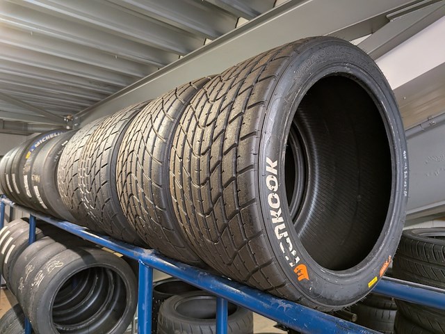 Ca. 27x raceband slicks / regenband hankook, inerstate, michelin - afbeelding 35 van  35