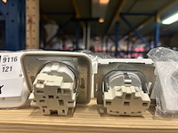 Ca. 27x schakelmateriaal, stopcontacten - afbeelding 3 van  6