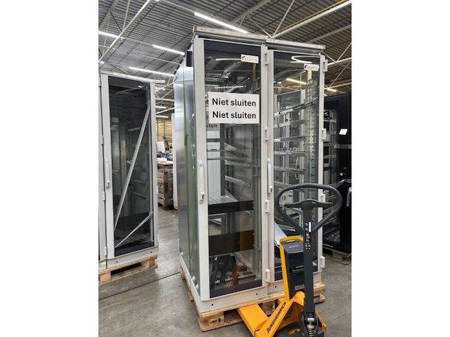 Ca. 27x serverkast, cae - afbeelding 1 van  8