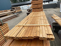 Ca. 27x thermisch gemodificeerd vuren channelsiding, 20x142mm, lengte 330cm - afbeelding 1 van  3