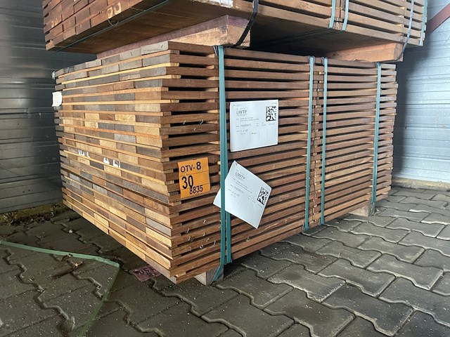 Ca. 280x guyana ipé planken fijnbezaagd, 21x145mm, lengte 252/65cm, 28/125cm - afbeelding 4 van  4