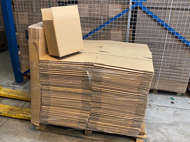 Ca. 280x verzenddozen 265x170x290mm dubbelgolf, bruin - afbeelding 1 van  4