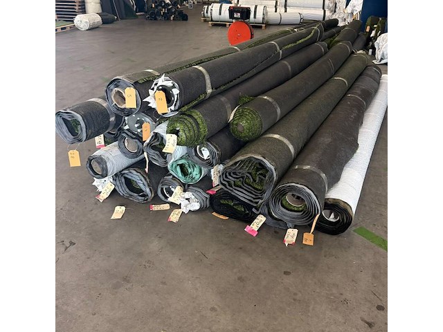 Ca. 287,97m2 kunstgras, 24 mm hoog, groen - afbeelding 3 van  3