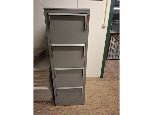 Ca 28mtr metalen stelling - afbeelding 13 van  14