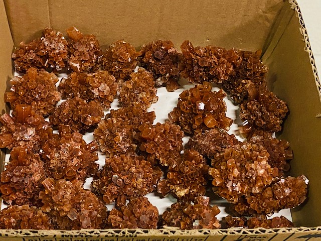 Ca. 28x aragoniet clusters - afbeelding 4 van  5