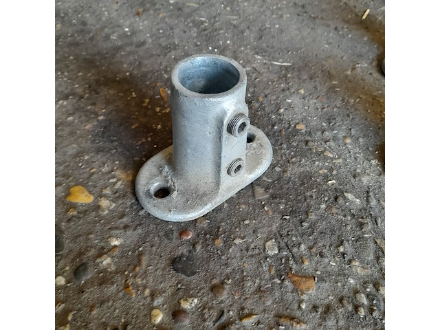 Ca. 28x buiskoppeling ovale voetplaat, ø 42,4 mm - afbeelding 5 van  5