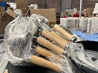 Ca. 28x diverse keukenbenodigdheden w.o. wokpan en vergiet, excellent houseware - afbeelding 7 van  8