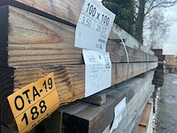 Ca. 28x douglas balken fijnbezaagd, 100x100mm, lengte 350cm - afbeelding 2 van  3