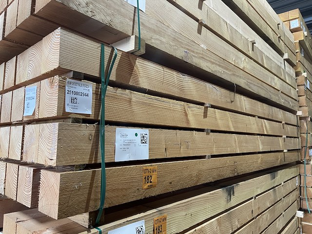 Ca. 28x douglas balken fijnbezaagd, 150x150mm, lengte 400cm - afbeelding 4 van  4