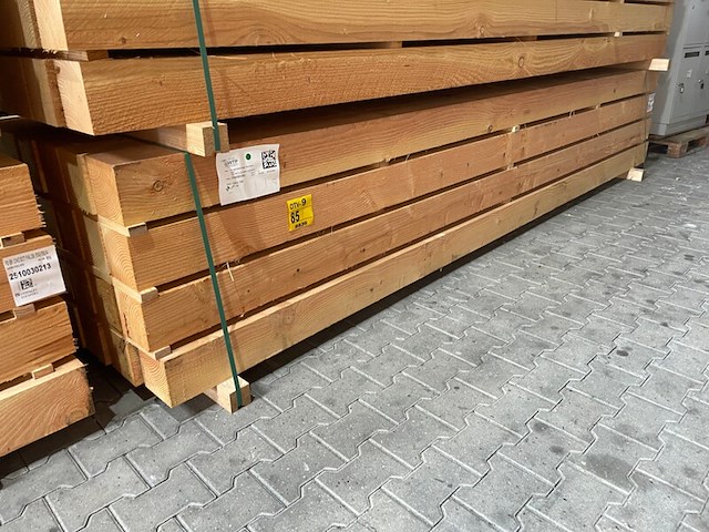 Ca. 28x douglas balken fijnbezaagd, 150x150mm, lengte 400cm - afbeelding 4 van  4