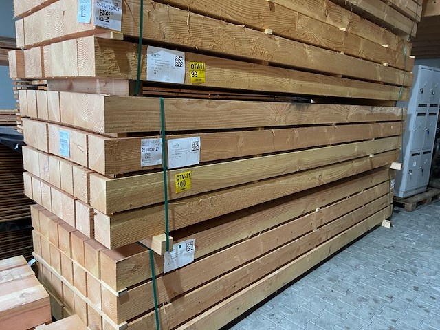 Ca. 28x douglas balken fijnbezaagd, 150x150mm, lengte 400cm - afbeelding 4 van  4
