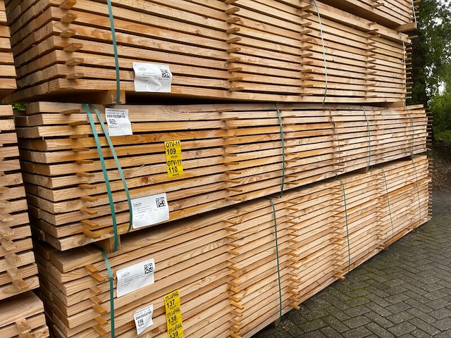 Ca. 28x douglas planken fijnbezaagd, 43x200mm, lengte 500cm - afbeelding 4 van  4