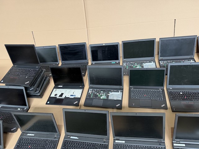 Ca. 28x laptop, lenovo - afbeelding 19 van  23