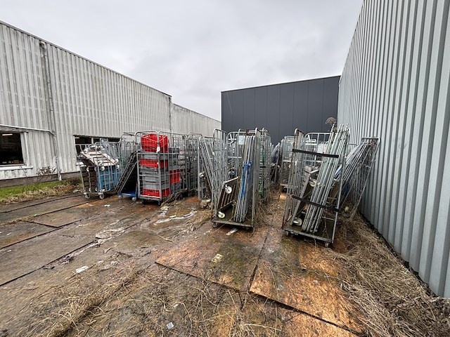 Ca. 28x rolcontainers - afbeelding 1 van  7