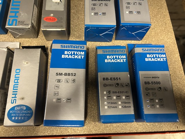Ca. 28x shimano fietsonderdelen w.o. bottom brackets - afbeelding 2 van  9